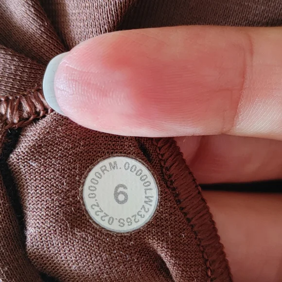 Lululemon Energy Bra - Medium Support, B–D Cups - Java - Size 6 - Picture 6 of 6